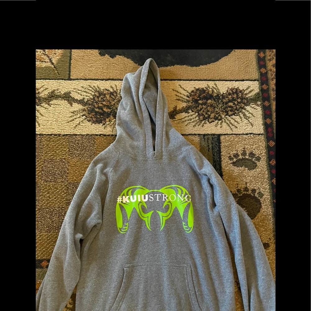 Kuiu youth hoodie sweatshirt large